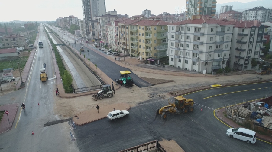 Niğde Belediyesi’nden asfalt ve parke rekoru!