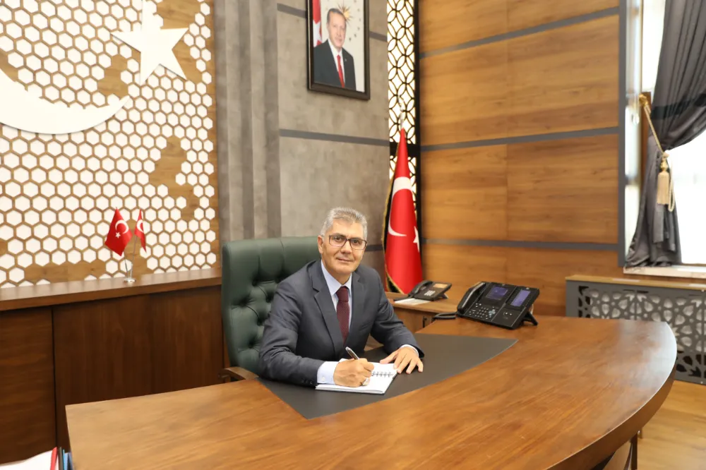 Vali Çelik’ten Kızılay Haftası Mesajı