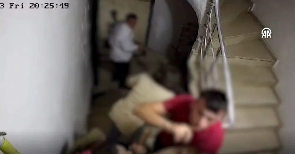 Boşanma aşamasındaki eşten sopalı baskın: 4 yaralı (VİDEO HABER TIKLA İZLE)