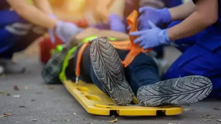 Tekstil atölyesinin çatısından düşen işçi öldü