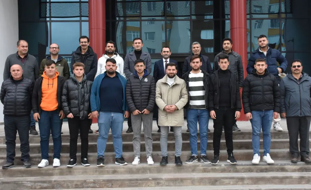 Genç çiftçi adaylarından enstitüye ziyaret
