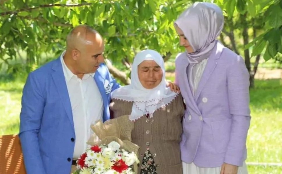Koç ailesinden anneler günü mesajı
