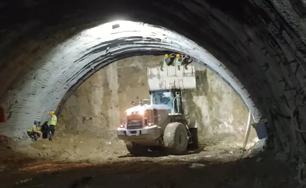 ULUKIŞLA HIZLI TREN HATTI’NDA TÜNEL ÇALIŞMALARI HIZLA İLERLİYOR