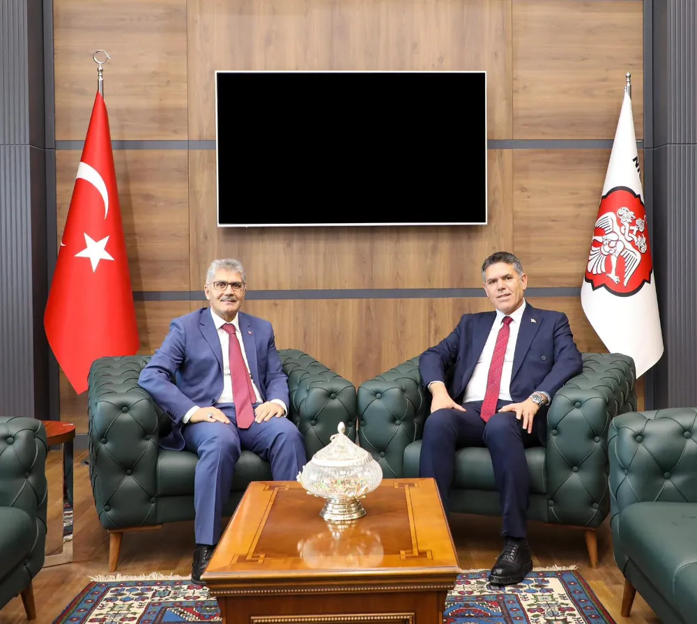 Vali Cahit Çelik Aksaray Sultanhanı Belediye Başkanı Fahri Solak’ı Makamında Kabul Etti