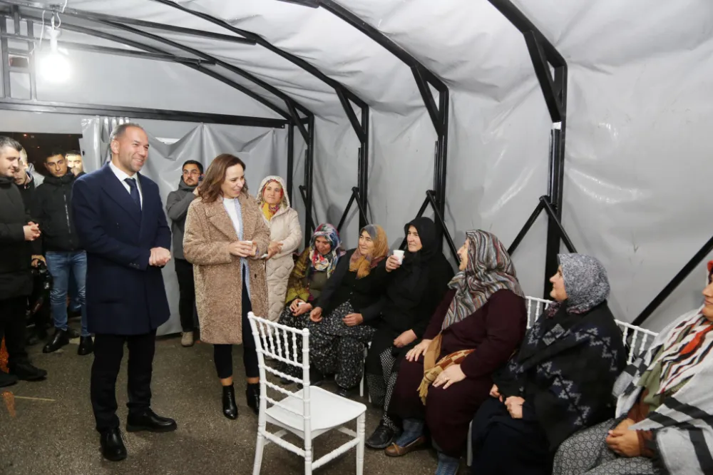 Özdemir Çifti Muhabbet Çadırında Vatandaşlarla Bir Araya Geliyor