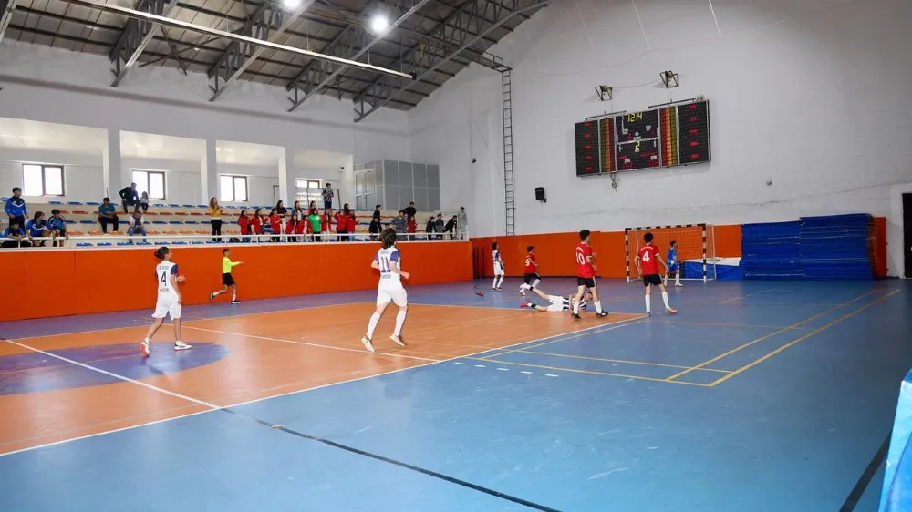 Futsal Yıldızlar grup müsabakaları başladı