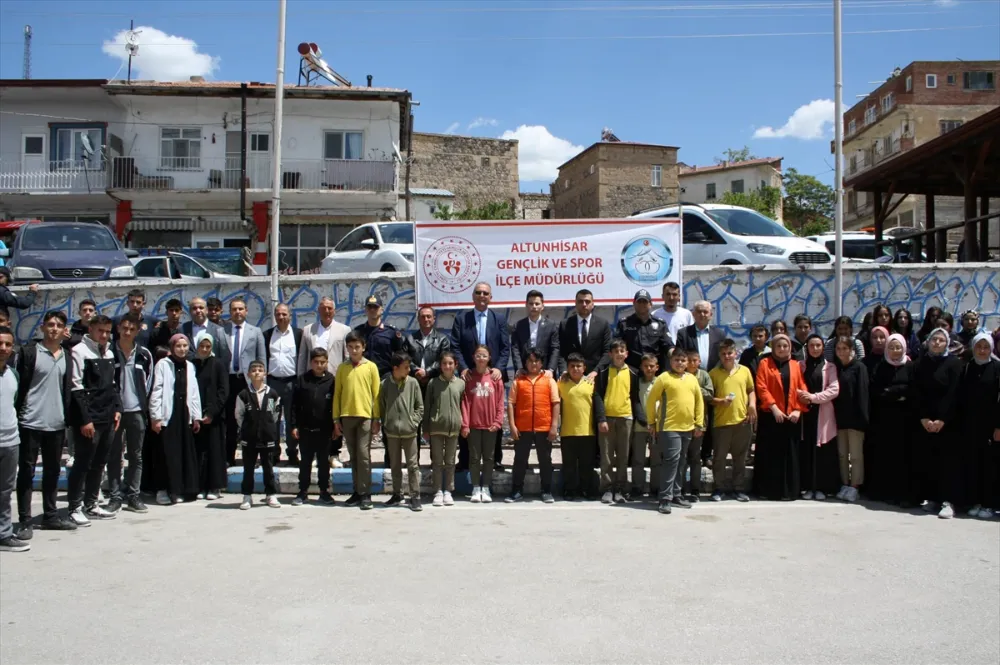 Altunhisar Kaymakamı Yiğit, Spor Sokağı