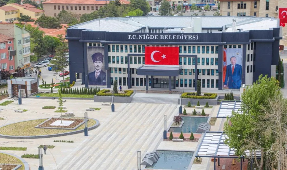 Niğde Belediyesi 2 konut ve 13 arsa satacak