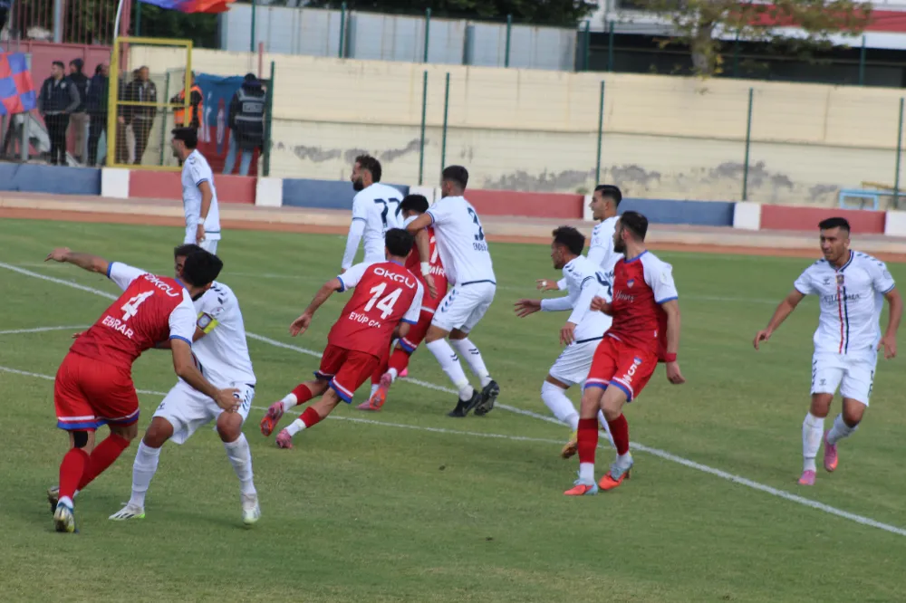NİĞDE BELEDİYESPOR DEPLASMANDAN BİR PUANLA DÖNDÜ (VİDEO HABER)