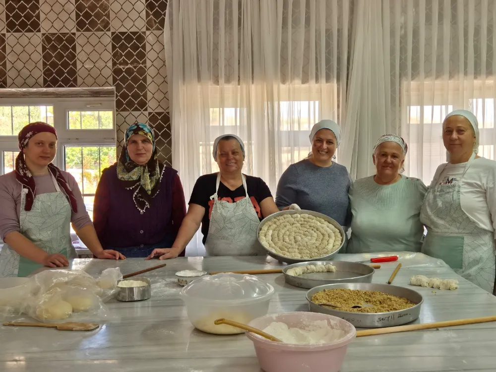 YEŞİLBURÇ KÖYÜNDE MÜBADİL KADINLAR BEŞİNCİ GASTRONOMİ FESTİVALİNE HAZIRLANIYOR (VİDEO HABER)