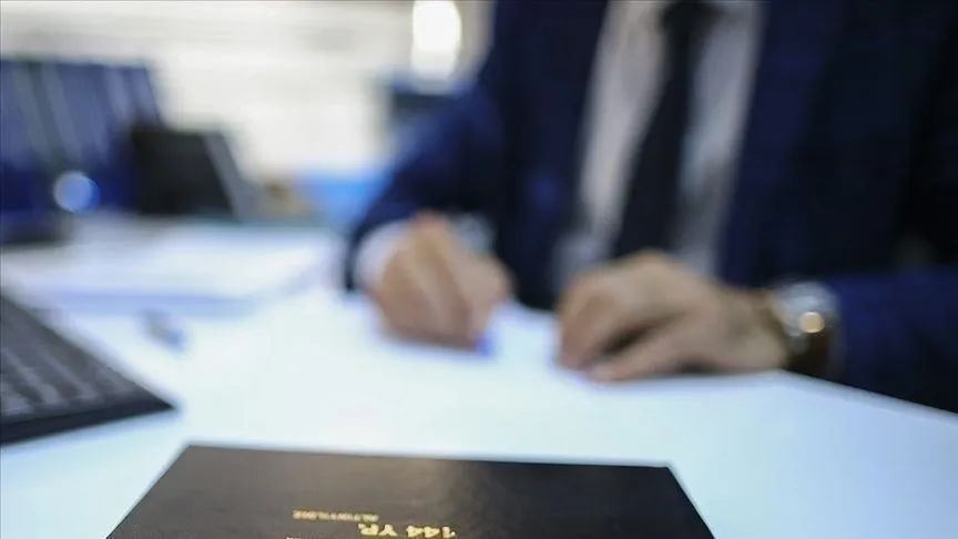 KAMU PERSONELİNE GELECEK YIL 4,9 TRİLYON LİRA ÖDEME YAPILACAK