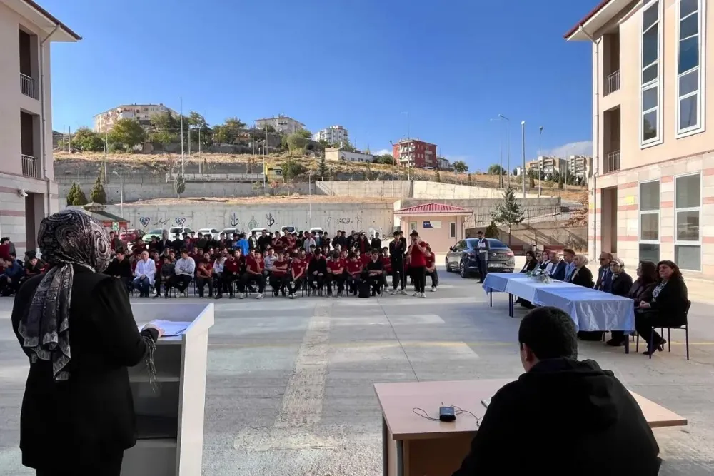 İMAM HATİPLİLER HAFTASI NÖHÜ’DE KUR’AN TİLAVETİ VE AŞURE İKRAMIYLA KUTLANDI