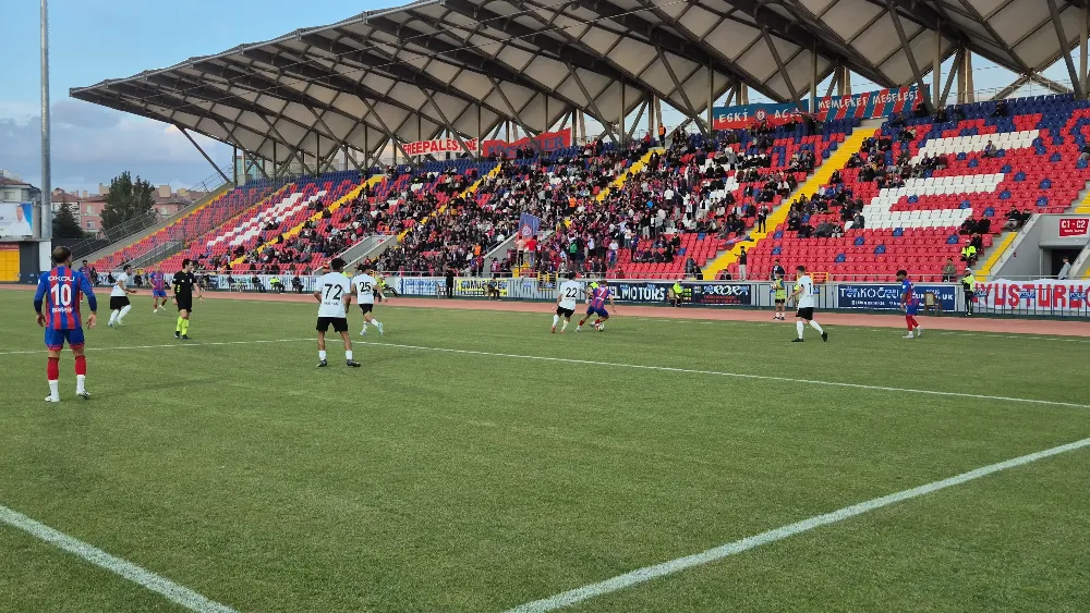İLK YARI 1–1 EŞİTLİKLE TAMAMLANDI