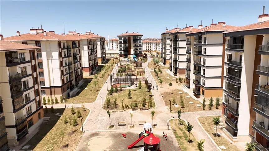 NİĞDE’DE EV HAYALİ GERÇEK OLUYOR: 2 BİN 604 KONUT YAPILACAK