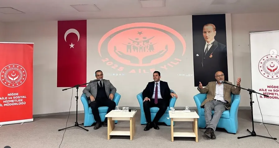 NİĞDE’DE GENÇLERLE ROL MODEL BULUŞMASI GERÇEKLEŞTİRİLDİ