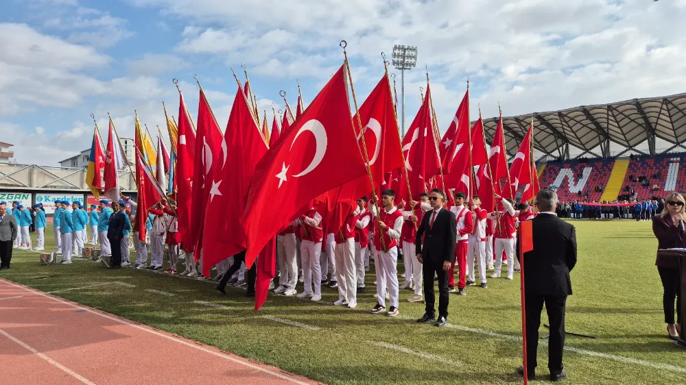 NİĞDE’DE CUMHURİYETİN 102. YILI COŞKUYLA KUTLANDI (VİDEO HABER)