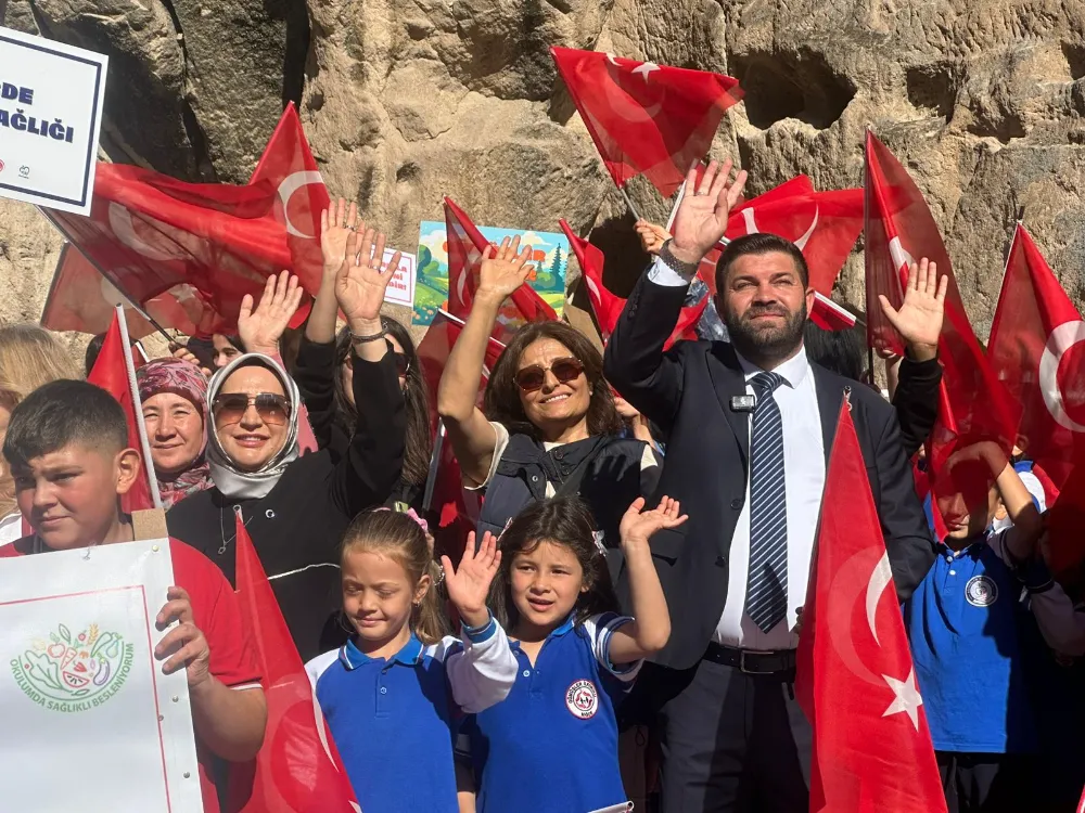 GÜMÜŞLER’DE SAĞLIKLI YAŞAM İÇİN YÜRÜYÜŞ