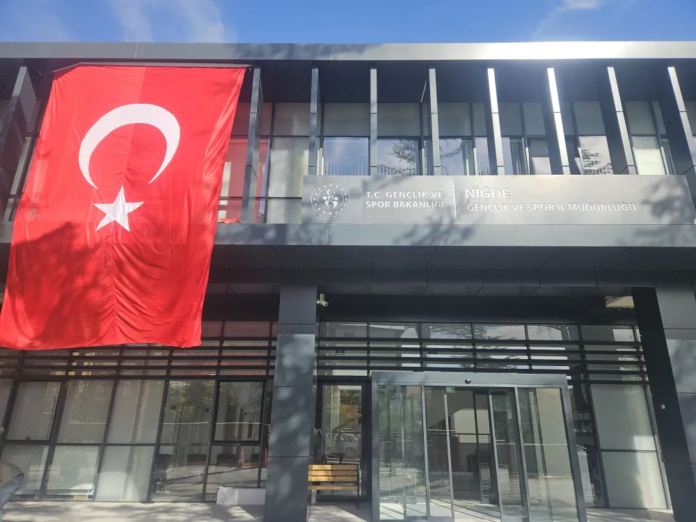 NİĞDE GENÇLİK VE SPOR İL MÜDÜRLÜĞÜ YENİ HİZMET BİNASINA TAŞINDI