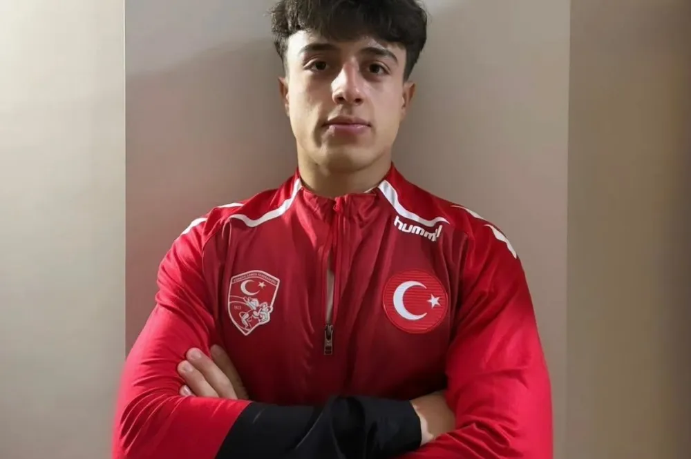 NİĞDELİ SPORCU HÜSEYİN AĞAÇCI BALKAN ŞAMPİYONASI’NDA MİNDERDE