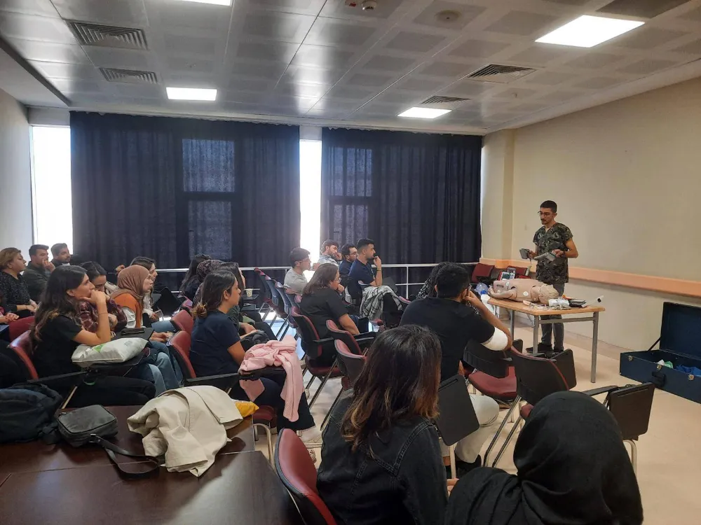 BOR DEVLET HASTANESİ EKİPLERİ KIRMIZI ALAN VE CPR EĞİTİMİNDE