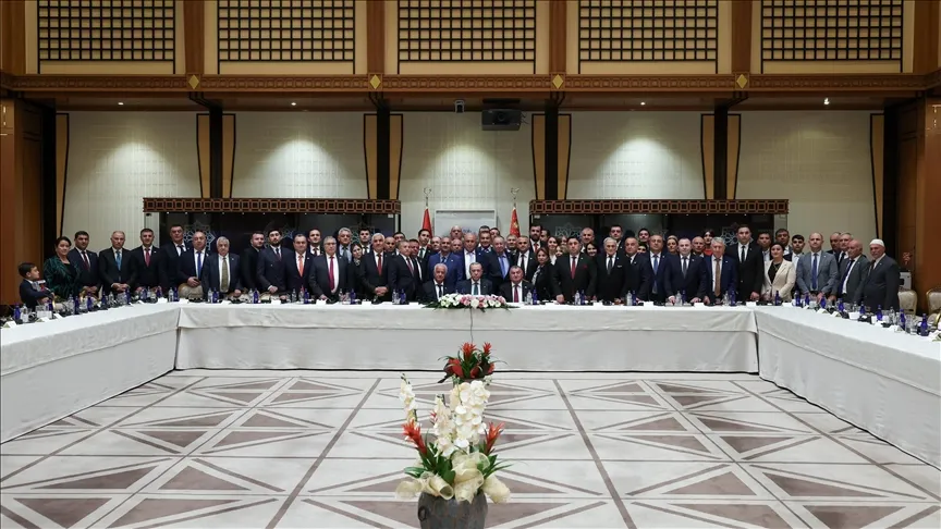 CUMHURBAŞKANI ERDOĞAN, DÜNYA AHISKALI TÜRKLER BİRLİĞİ HEYETİYLE BİR ARAYA GELDİ