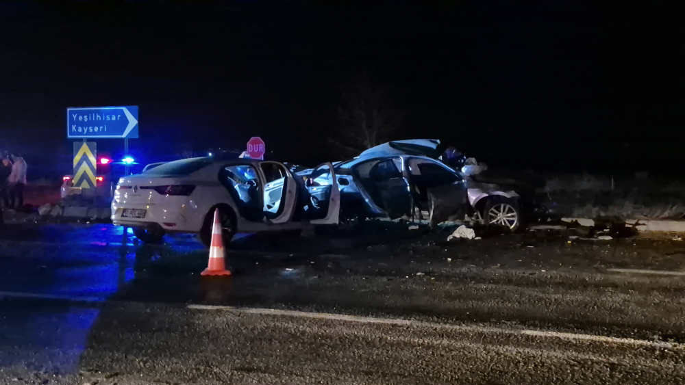 NİĞDE’DE FECİ KAZA: 4’Ü AĞIR 9 YARALI