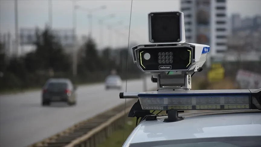 NİĞDE’DE TRAFİK DENETİMLERİNDE BİN 748 SÜRÜCÜYE CEZA