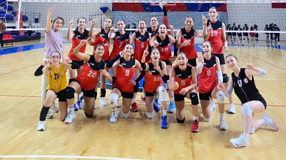 NİĞDE GENÇLİK VE SPOR KULÜBÜ KÜÇÜKLER LİGİNDE ŞAMPİYON OLDU