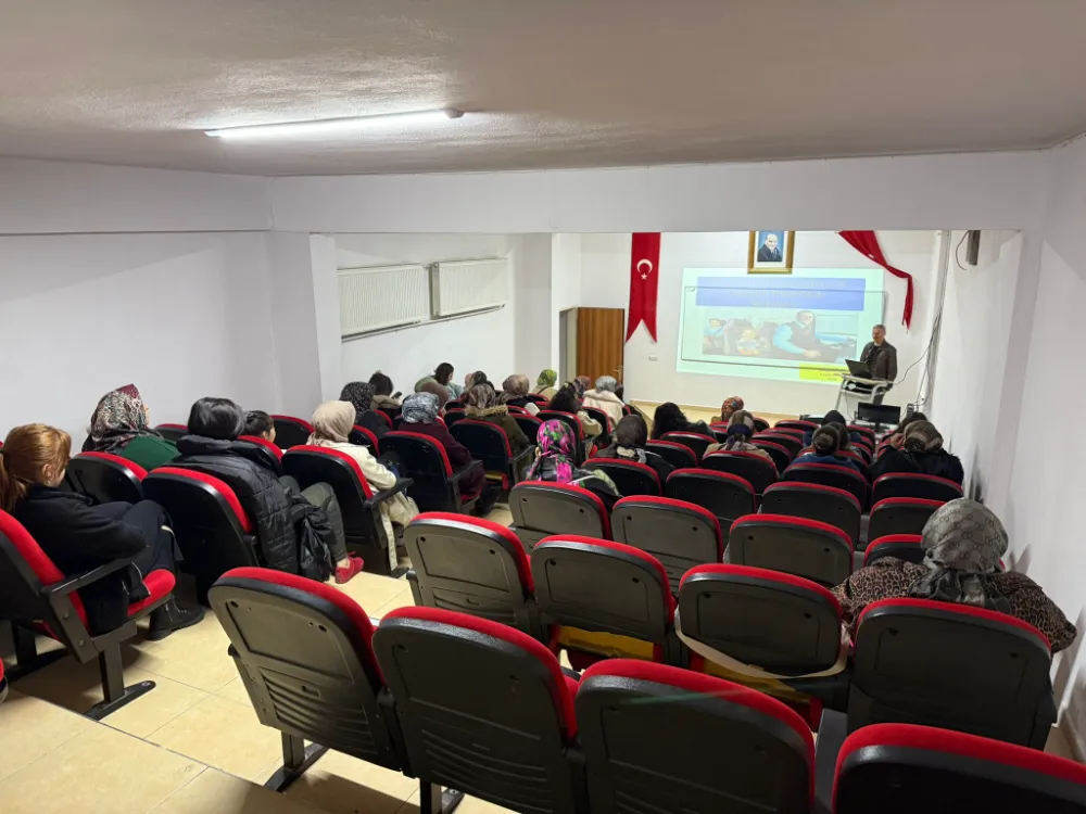 NİĞDE HALK EĞİTİMİ MERKEZİ’NDE HOSTESLİK KURSU DEVAM EDİYOR