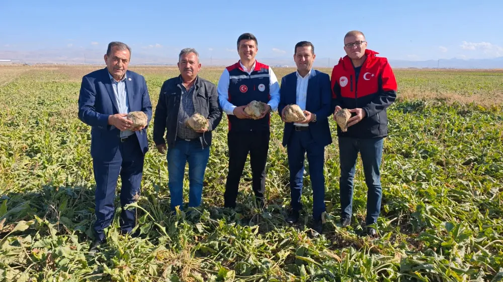 İL MÜDÜRÜ METE BOR’DA TARIM FAALİYETLERİNİ İNCELEDİ