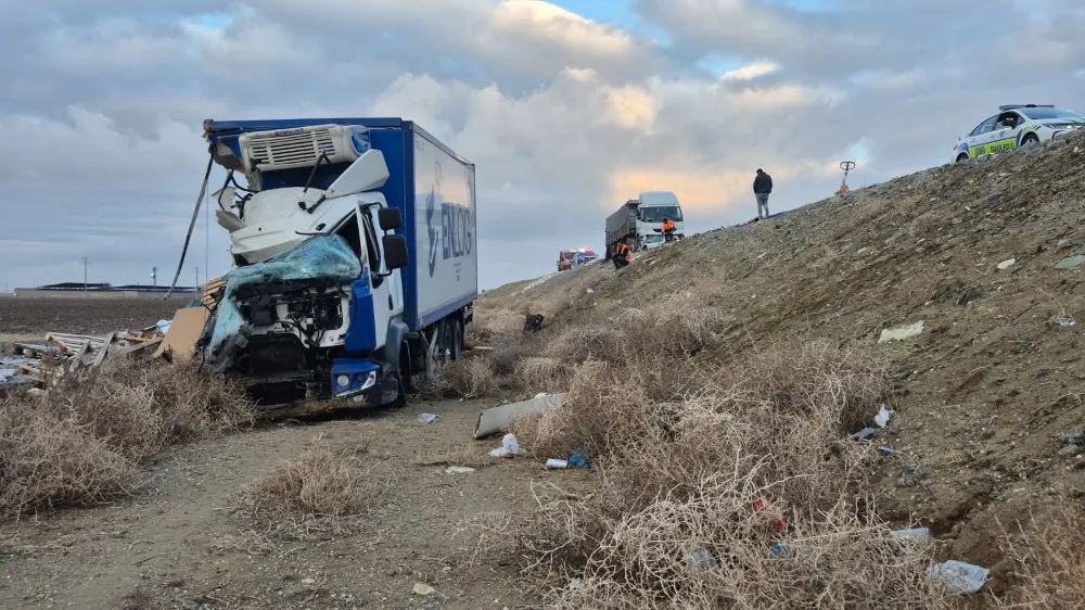 NİĞDE–KAYSERİ YOLU’NDA TIR KAZASI: 1 YARALI