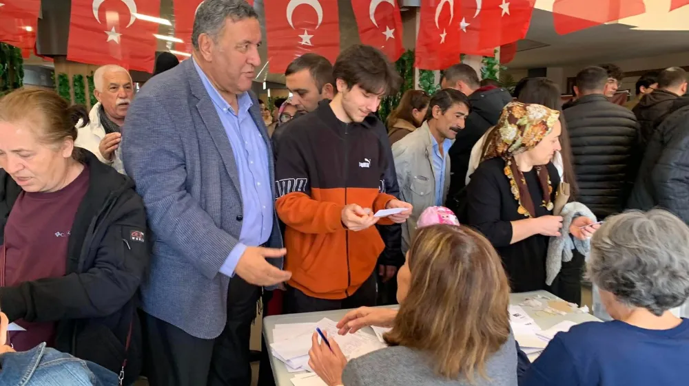 NİĞDE’DE CHP ÖN SEÇİMİNE  42 BİNİ AŞKIN KİŞİ SANDIĞA GİTTİ