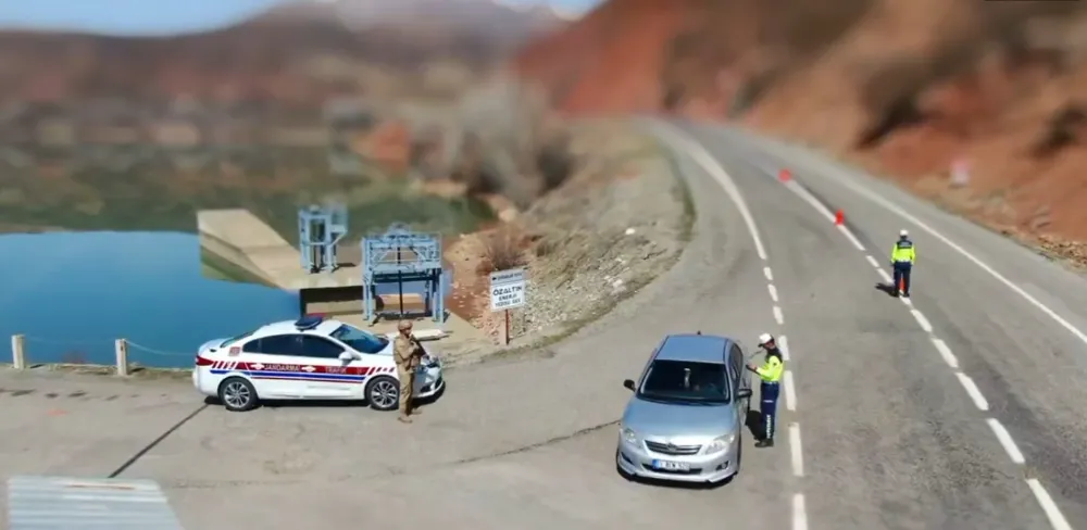 EMNİYET KEMERİ  TAKMAYAN 17 BİN 427 SÜRÜCÜYE İŞLEM YAPILDI