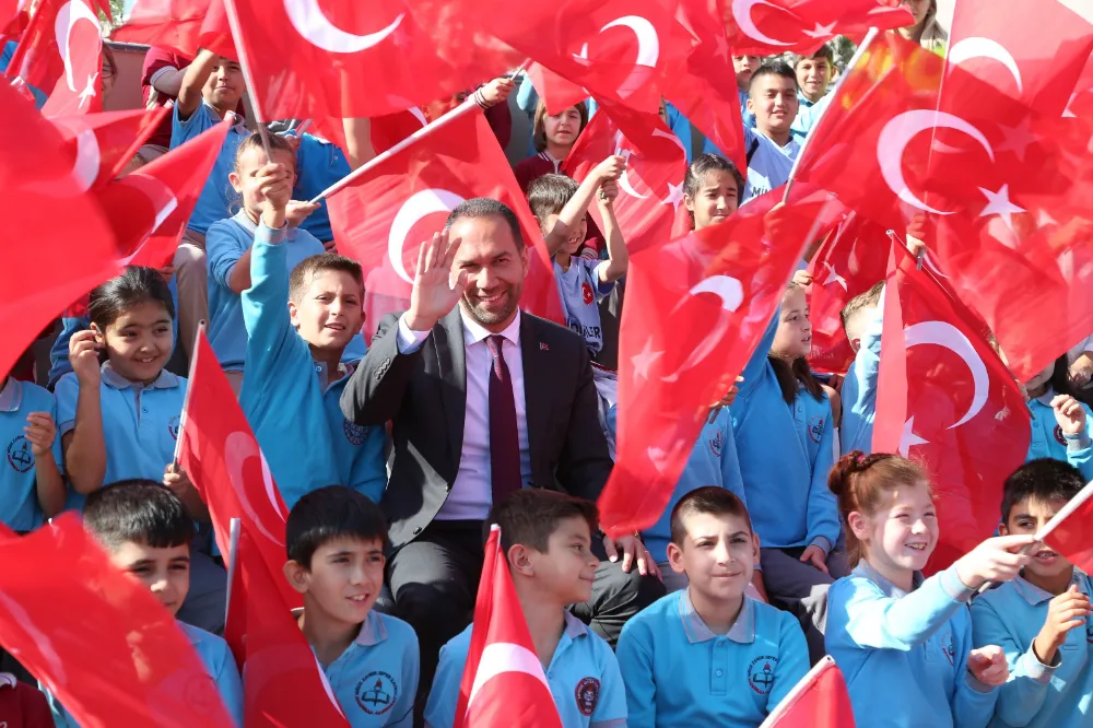 BAŞKAN EMRAH ÖZDEMİR