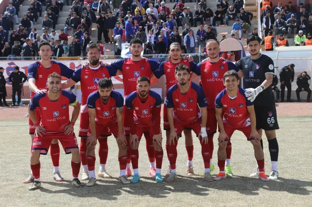 DENİZLİ’DE BERABERLİK, NİĞDE BELEDİYESPOR LİGDE KALDI!
