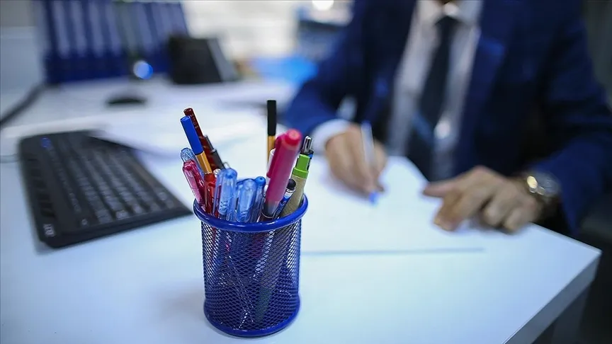 KAMUYA GİRİŞTE 35 YAŞ SINIRI GELİYOR! VERGİ DENETÇİLERİNE YENİ DÜZENLEME