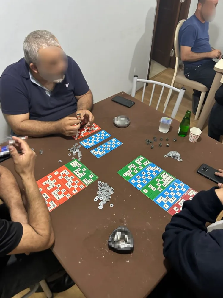 Kumar oynatıp canlı yayınladı, polis baskın yaptı (VİDEO HABER)