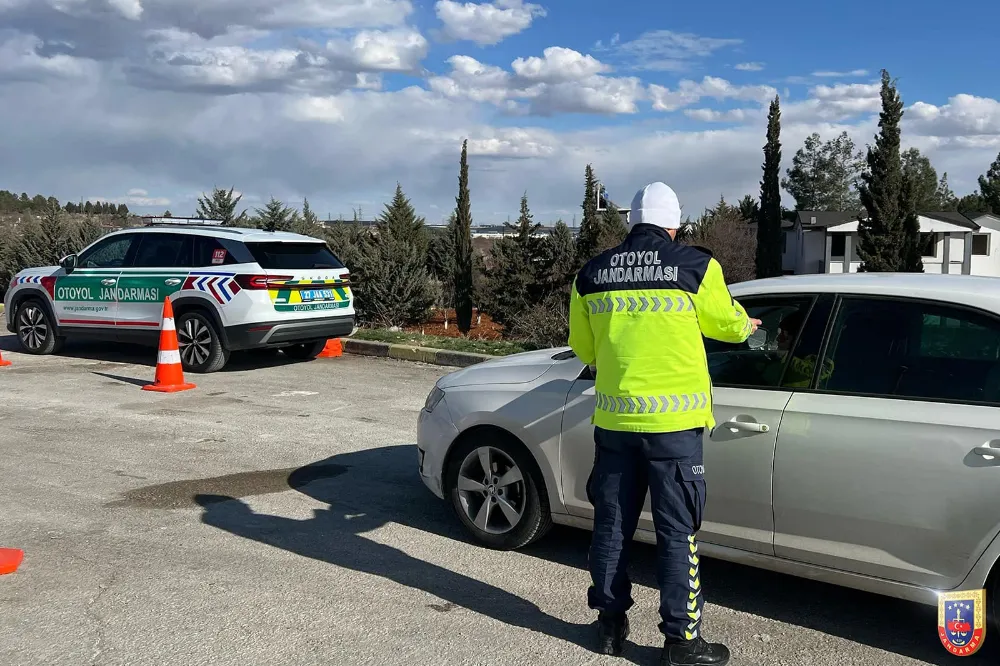 BAYRAM TATİLİNDE 16 BİN 607 SÜRÜCÜYE TRAFİK CEZASI