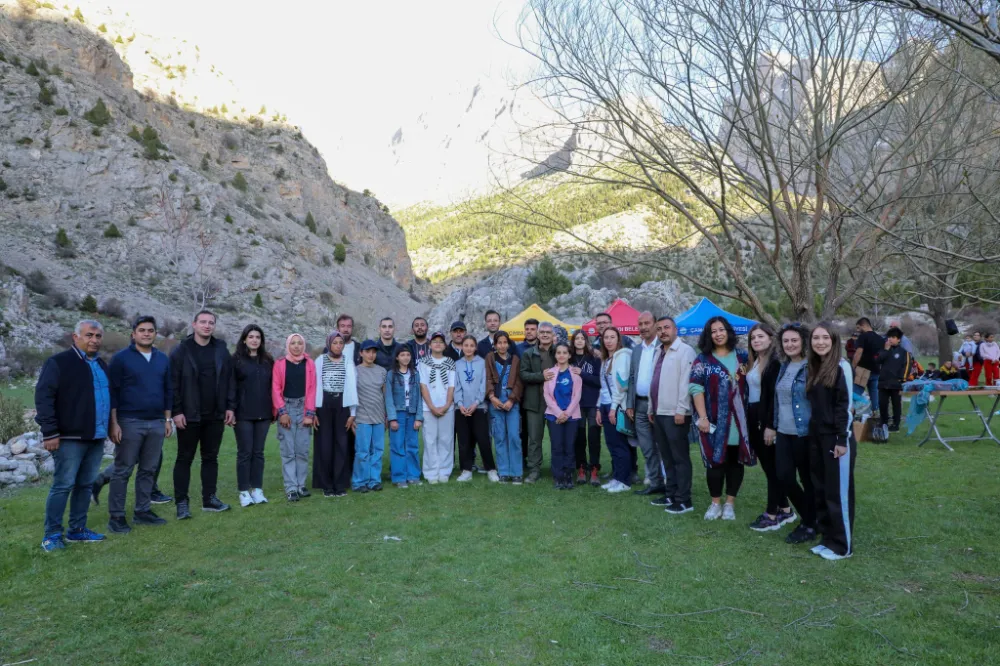 EMLİ VADİSİ’NDE ÖĞRENCİLERLE KEYİFLİ KAMP BULUŞMASI