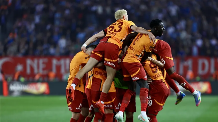 Galatasaray, alacağı 1 puanla Süper Lig
