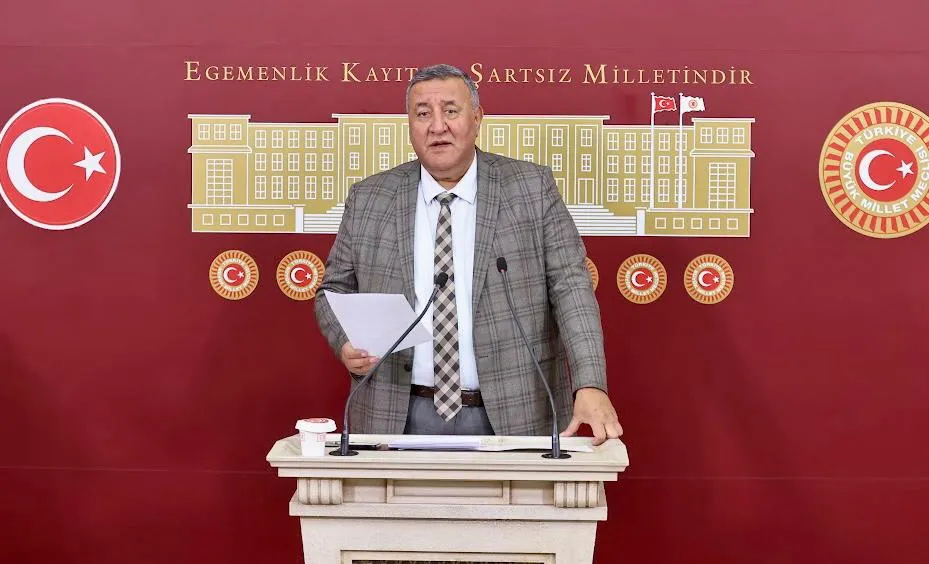 Gürer “Yaklaşık 5 Niğde büyüklüğünde işlenen tarım alanı yok oldu”