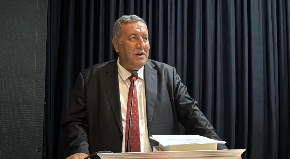 ÖMER FETHİ GÜRER’DEN YENİ KİTAP: “NİĞDE SİYASET TARİHİ” İÇİN İMZA GÜNÜ DÜZENLENDİ
