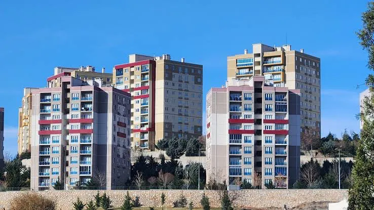 NİĞDE’DE NİSAN AYINDA 421 KONUT SATILDI