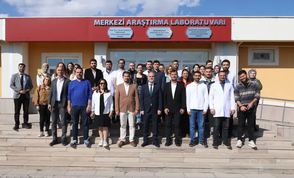 REKTÖR PROF. DR. HASAN USLU’DAN UYGULAMALI EĞİTİME YERİNDE DESTEK