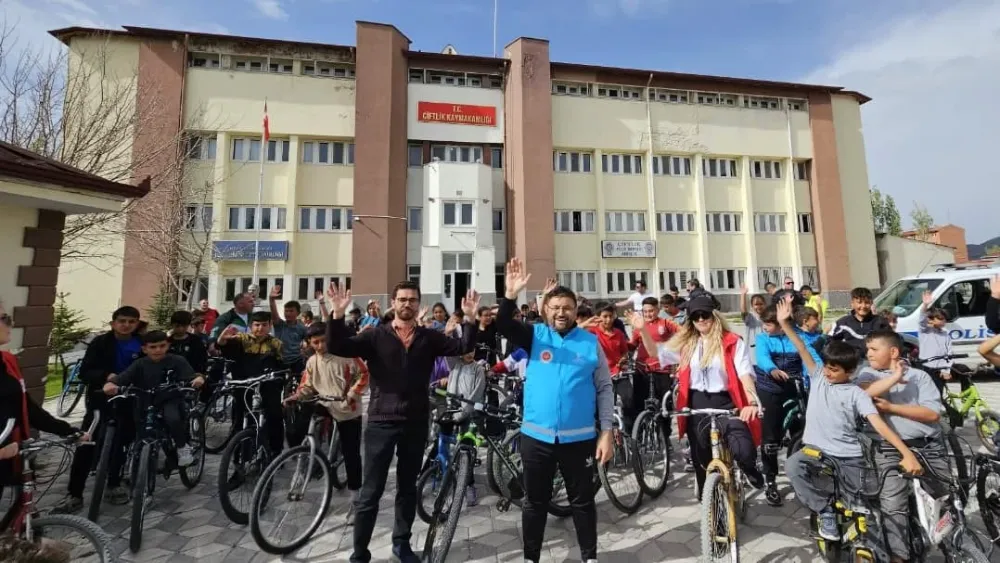 ÇİFTLİK’TE GENÇLİK HAFTASI COŞKUSU