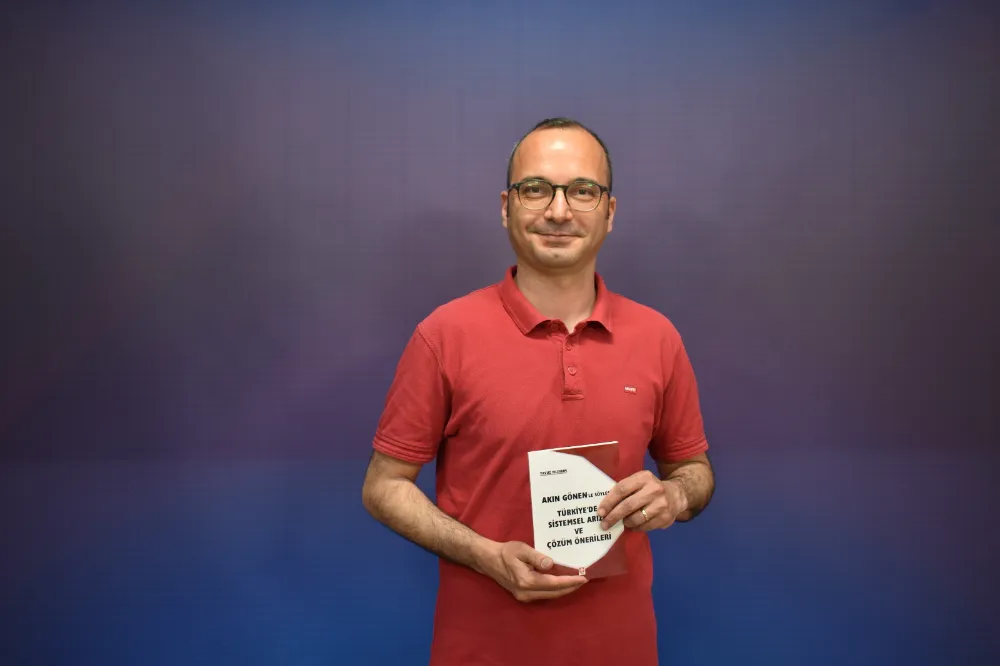DOÇ. DR. YAVUZ YILDIRIM TARAFINDAN YAZILAN “AKIN GÖNEN İLE SÖYLEŞİ” KİTABI ÇIKTI