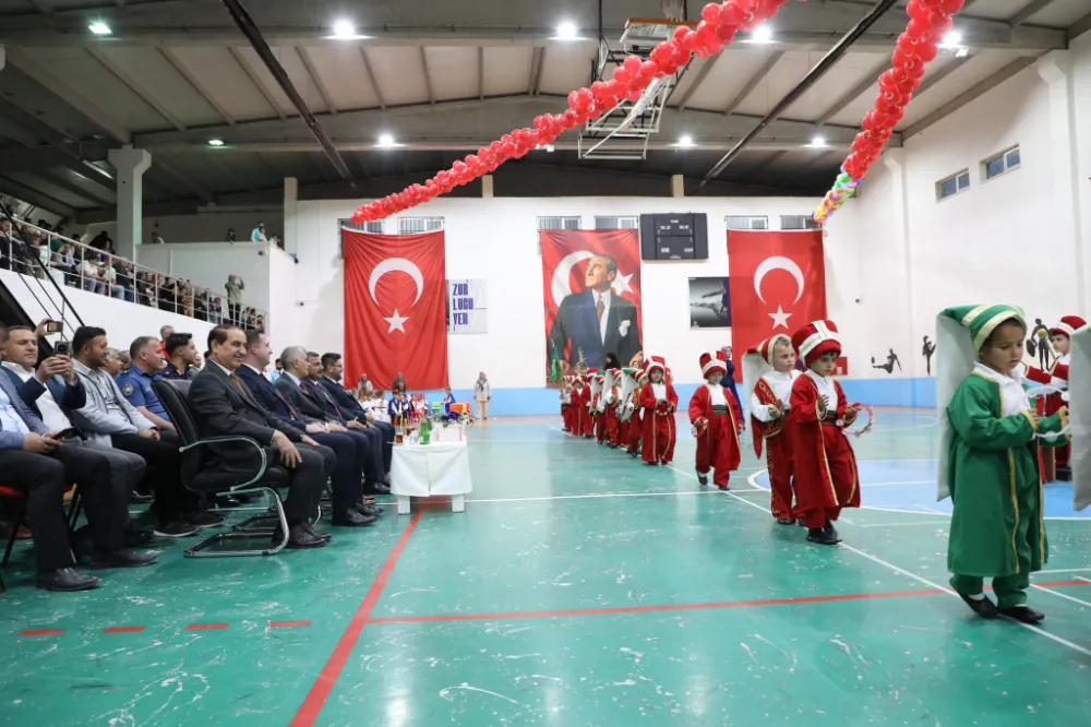 NİĞDE’DE MİNİKLER KUR’AN KURSU MEZUNİYET HEYECANI YAŞADI