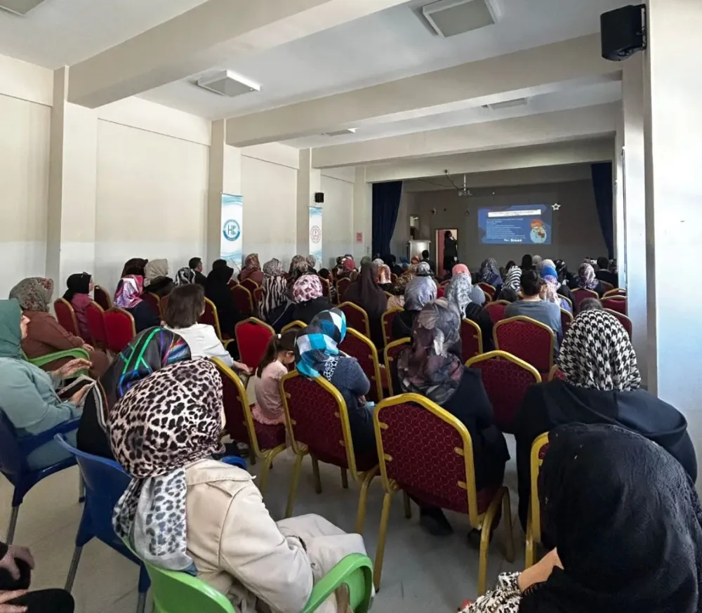 VELİ AKADEMİSİ’NDEN ANLAMLI ADIM