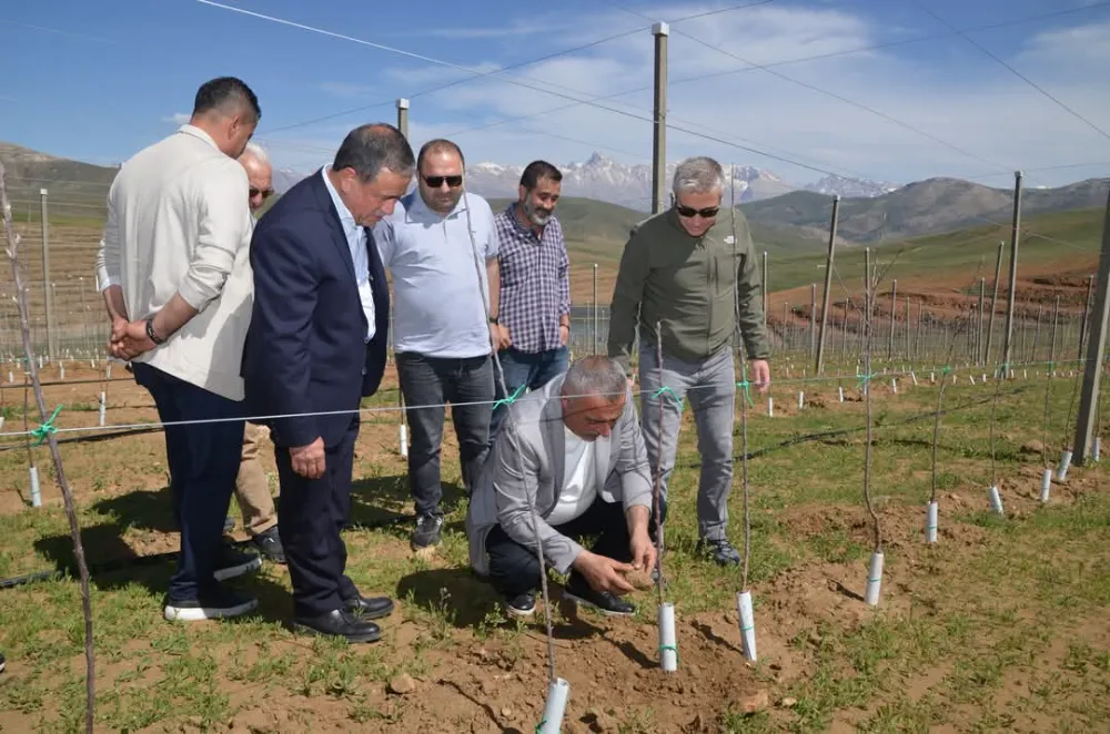 EYNELLİ’DE BİN 900 RAKIMDA TARIMA YERİNDE TAKİP
