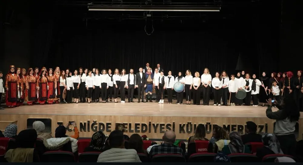 NİĞDE’DE SANATSEVERLER “BOZKIRIN RİTMİ”YLE BULUŞTU